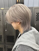 ギークス(GEEKS)&nbsp;【GEEKS渋谷】センターパートウルフ/ホワイトグレージュ/韓国風