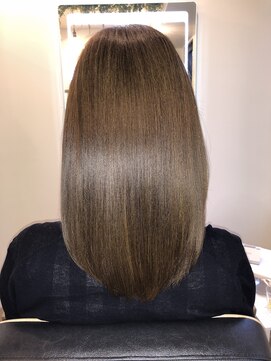 アールサロン アオヤマ(Rr SALON AOYAMA) プラチナミネコラミディ