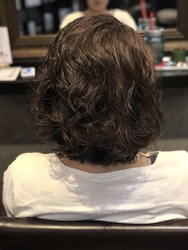 1+ アンプリュス(Unplus) ふわっとカールカジュアルボブ