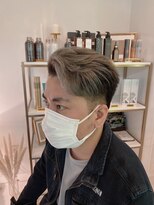 ファミリア(familiar)&nbsp;メンズフェードスタイル　ブリーチonカラー