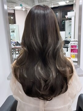 ベレーザ 渋谷(BELEZA) 2357透明感黒髪シアーグレージュフリンジバングふんわりカール