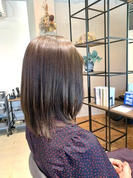 ユリイカビヨウシツ ミディアム