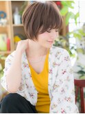 カーキグレージュ前下がりマッシュショートc5浦和20代30代40代