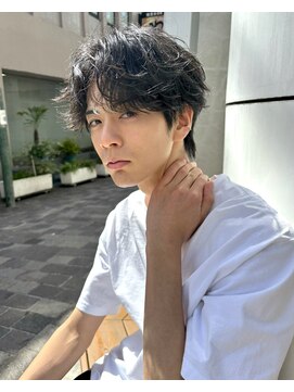 レーヴス(REVES) 毛流れセンターパート