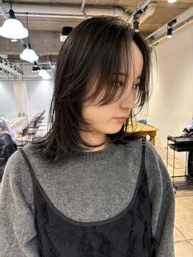 ダンボ(DUMBO) 柔らかレイヤー/顔周りカット/透明感アッシュブラウン