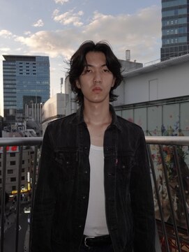 スタニング 渋谷(STUNNING.) ニュアンスパーマ/メンズカット/センターパート/渋谷