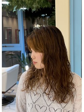 シアン 栄店(CYAN.) ムースのみで完成するクルムパーマ