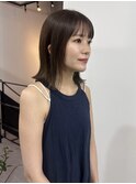 顔まわりレイヤー　切りっぱなしミディアム
