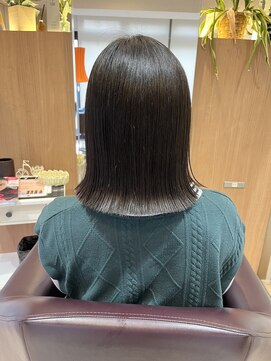 エル バイ ファースト(L by first) 【L byfirst】外ハネ切りっぱなしボブ