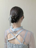 ベル(belle)&nbsp;タイトヘア×ふんわりカチモリアレンジ