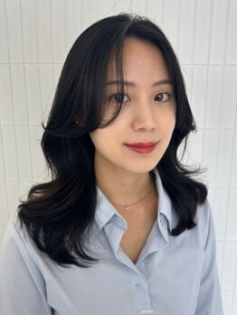 エイバヘア 新大久保(AVAHAIR)の写真/韓国風レイヤーカットの柔らかい質感で大人の色気を演出♪今までとは違うワンランク上の自分に出会える◎