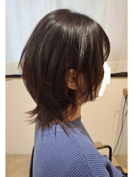 エル(elu) ウルフヘアスタイル