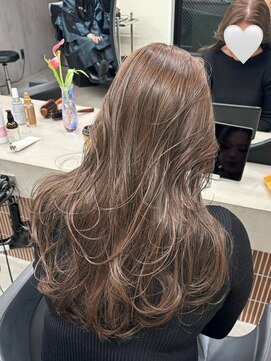 シキムーン 横浜(siki MOON) greige / レイヤーカット[横浜/横浜駅]