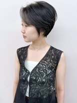 ラウンジ モリオ イケブクロ(Lounge MORIO Ikebukuro)&nbsp;池袋 ハンサムショートセンターパート黒髪女子ひし形前下がり