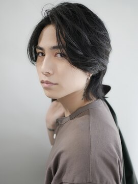 クワトロレオーネ 大阪梅田茶屋町(QUATTRO LEONE) 大人の色気漂うフェザーウルフ