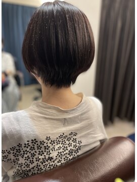 ヘアーアンドエステ ブレ プルプルショートボブ