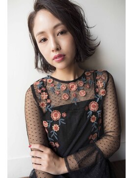 ヘアデザイン ソラ(Sola) セミウェットとろみモード 斜めバング外ハネミディ×ブラウン