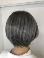 リルウ 阿倍野キューズモール(LILOU)&nbsp;マッシュショートオンホワイトグレージュ