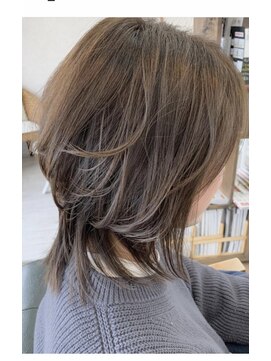 カシータ フロル 尾張旭店(Casita flor) ミディアムくびれ感のあるレイヤー