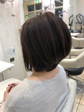 アッシュ 上尾春日店(Ash) 大人前下がりボブ