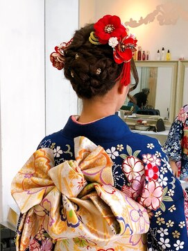 ジラ ヘアアンドメイク(girra HAIR&MAKE) 成人式ヘアセット着付け