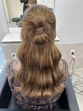 エイム(AiM) カチモリヘア/ヘアセット/ハーフアップ/結婚式ヘアセット