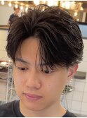 センターパート毛流れフェザーパーマショートパーマニュアンス