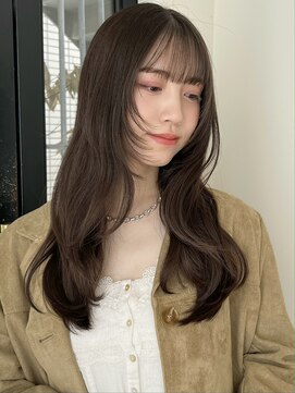 ローネス(LONESS) 巻いても可愛いレイヤーカットと透明感のあるくすみベージュ