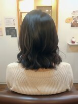 フリージア(freesia) 30代40代50代 外ハネミディアム/ヘッドスパ