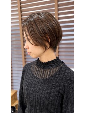 ジゼルアライ(gisele arai) 首元すっきり、大人のハンサムショート