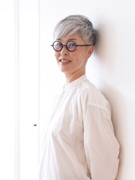 えがお美容室 【えがお美容室】40代50代に人気☆白髪も素敵なベリーショート