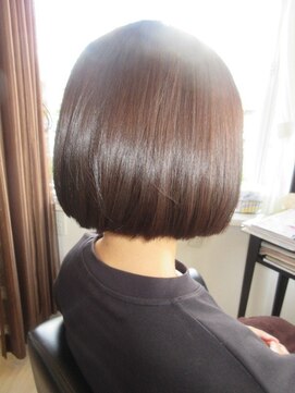 コア フィール ア デイ(COIFFURE A DAY) 【M3D見附今町】ボブ