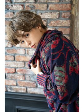 ゼロナナ バイ アフロート(07 by afloat) 【AKIHIRO】マッシュくびれヘアメルティカラーショート