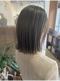 オリーブカラー切りっぱなしミニボブ