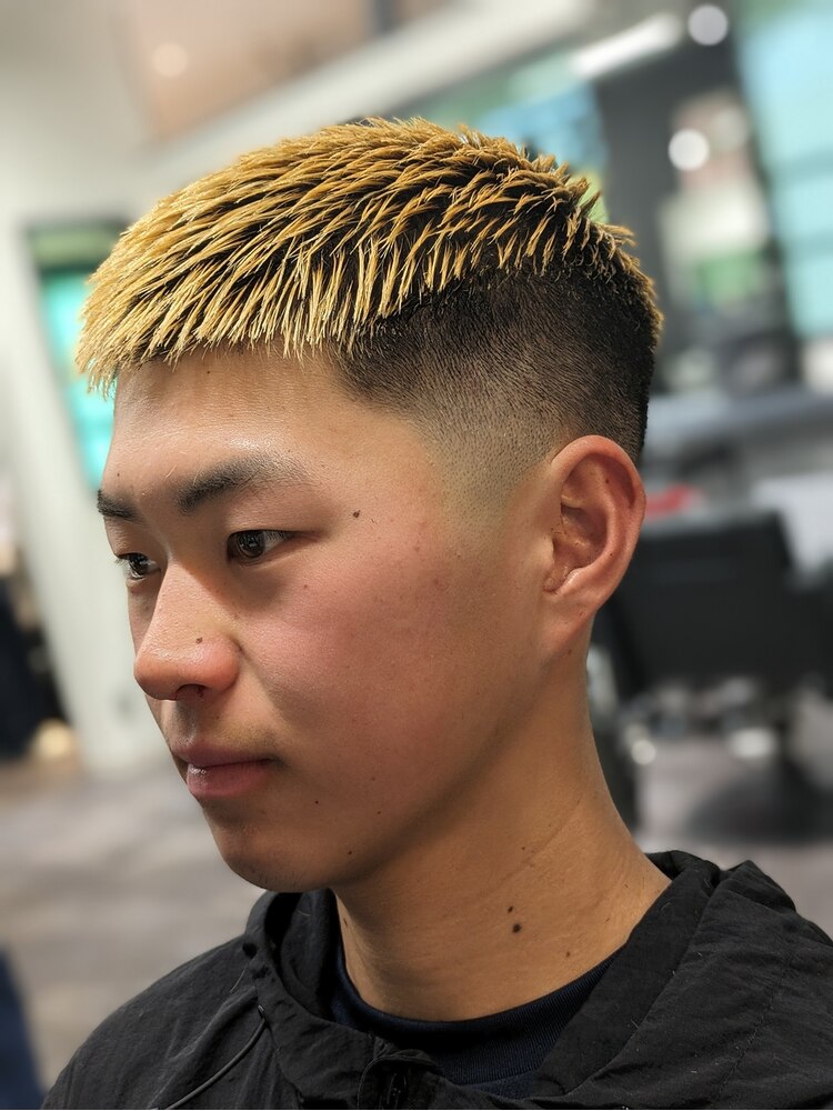 スキンフェードブリーチカラークロップスタイルメンズカットY：L201925504｜フランクスバーバーリベラルド 横浜(FRANK'S BARBER  LIBERALD)のヘアスタイル｜ホットペッパービューティー
