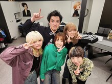 榮(Salon de 榮)の雰囲気（明るくて、おしゃれ大好なスタッフ♪皆様を笑顔で迎えます！）