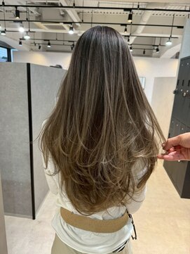 メリー オオサカ(Merly Osaka) 中明度グレージュバレイヤージュ