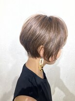 ワースホワイル(WORTH WHILE)&nbsp;フェイスレイヤー/ショート/前下がり/アッシュ/ゴールドベージュ