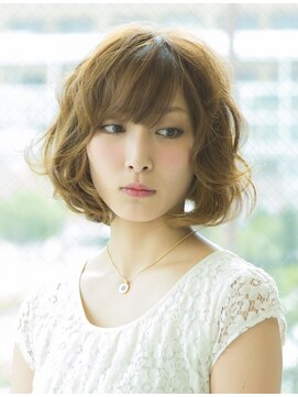 ルーツ(roots) 大人フェミニン×ガーリーボブ