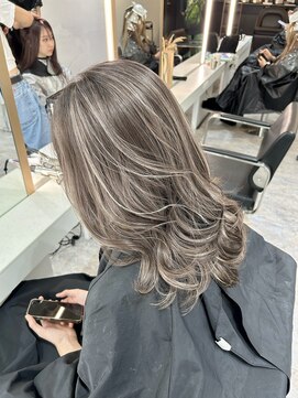 ブレンド 渋谷(BLend) ハイライトミディアムヘア暗めカラーオリーブグレー