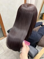 イルウィ(irwi)&nbsp;【ラベンダーグレーカラー/暗髪/美髪ストレートヘア】