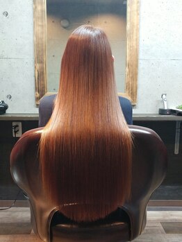 エニシ(ENISHI)の写真/諦めていた癖毛にさよなら☆縮毛矯正で叶える髪質改善!マンツーマンで理想の髪へ♪