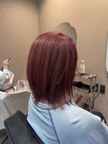 リンダエイト(LINDA eight∞) 切りっぱなしミディアムチェリーブラウンダブルカラーブリーチ