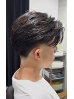 ブルニール 心斎橋(BLEUNIR)&nbsp;テーパーフェード、センターパート