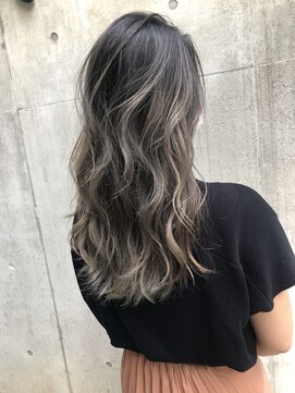 メリー(merry craftsman's factory) バレイヤージュ、ハイライト、グレージュ