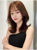 上品可愛い韓国ヘア 流れる顔まわりカット ツヤ髪ブラウン