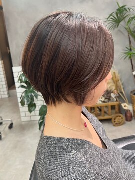 ティダスマイル(tida smile) グレージュカラー×横顔美人ショート