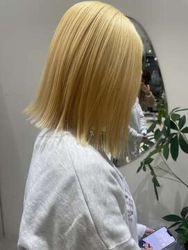 ジーナ 福岡天神(Zina) ＊ブリーチのみ＊抜きっぱなしカラー　　福岡zina天神