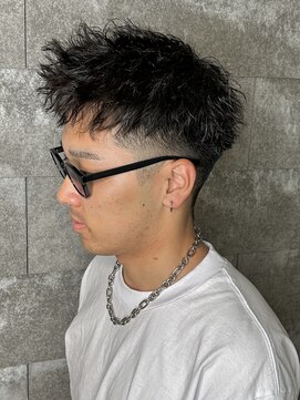 ニアウ 伊勢崎連取店(Niau) 波巻きスパイラルパーマツイストスパイラルパーマシャドウパーマ