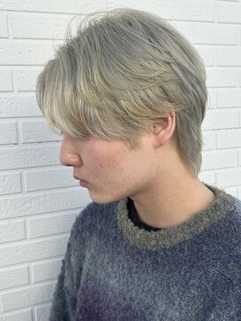 ヒュイル バイ ニアウ(Hwyl by Niau) メンズマッシュセンターパートスパイラルパーマニュアンスパーマ